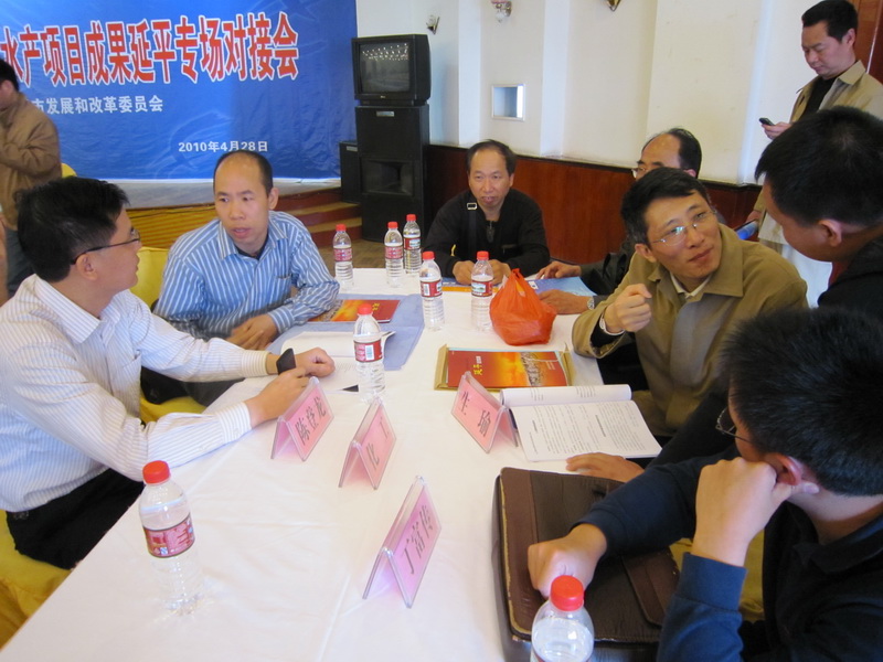 企业代表与J9·九游会「中国」官方网站教授现场交流